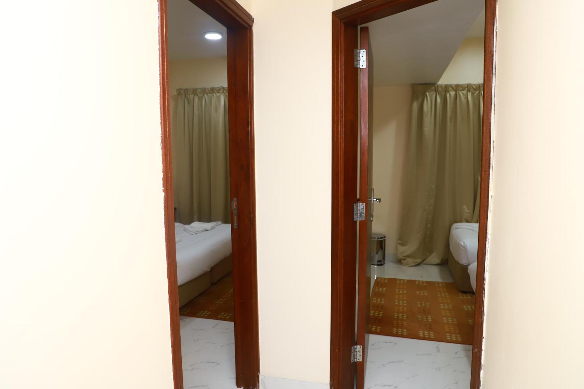 Onyx Hotel Apartments - Maha Hospitality Group Ajman Buitenkant foto