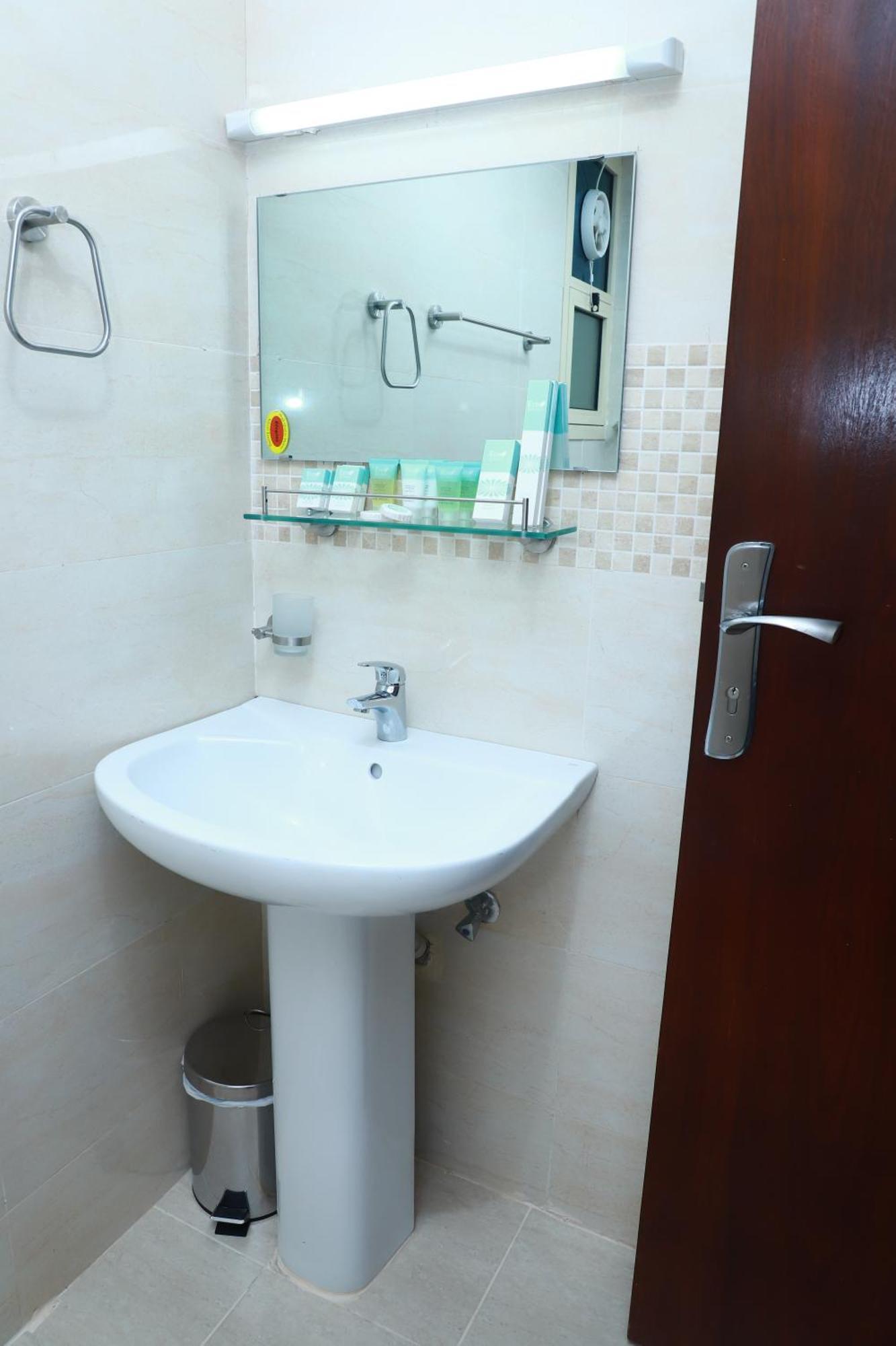 Onyx Hotel Apartments - Maha Hospitality Group Ajman Buitenkant foto
